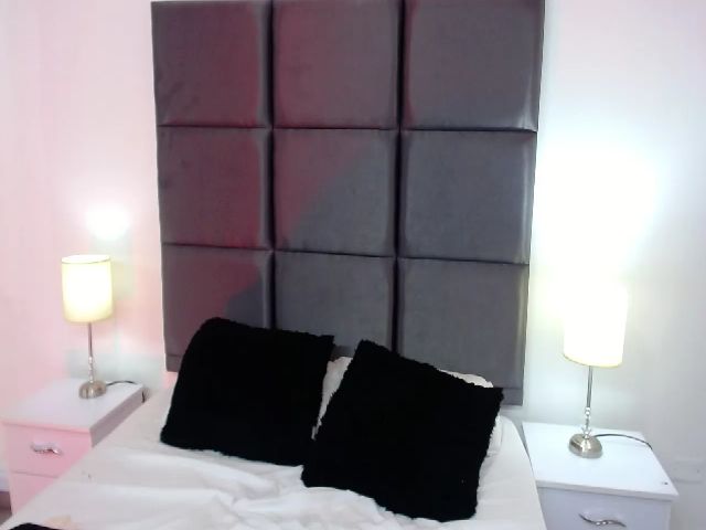 Live sex webcam photo for Victoria_Coll #258989168