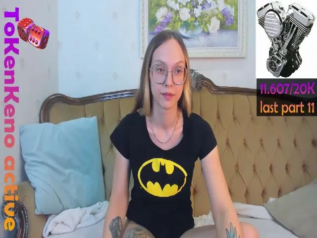 Live sex webcam photo for LisaMellow #259604006