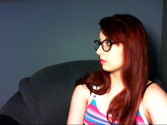 Live sex webcam photo for VirginLuna18 #263742877