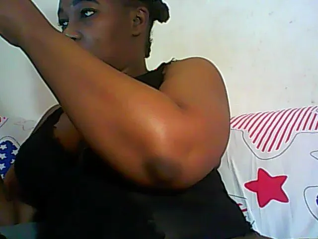 Live sex webcam photo for AfriPrincess #263055058