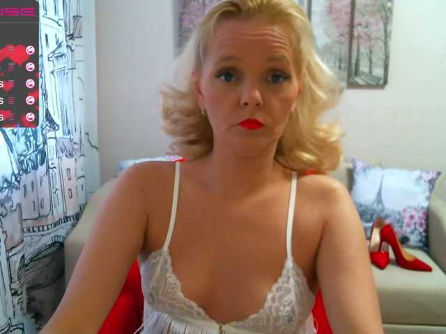 Live sex webcam photo for ChristieRoses #242998441