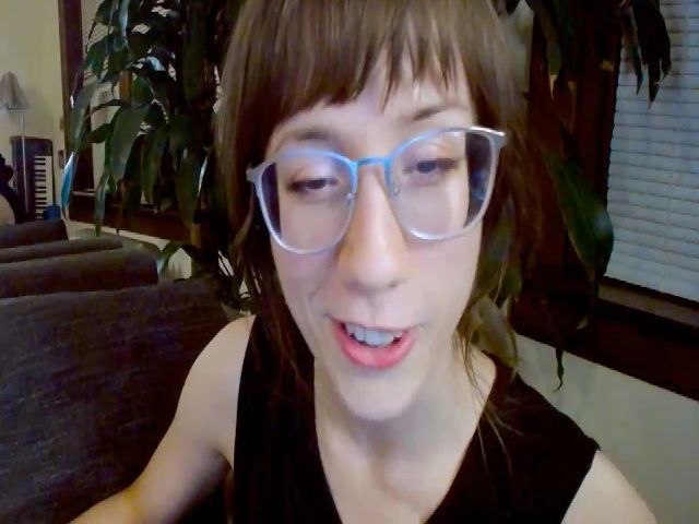 Live sex webcam photo for MinnieMoralia #255217922