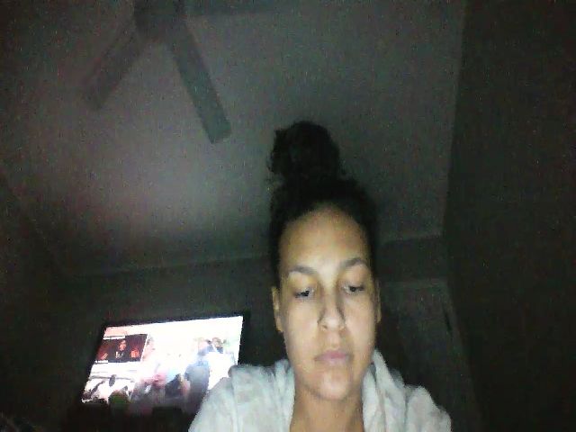 Live sex webcam photo for Montanaredd #253300423