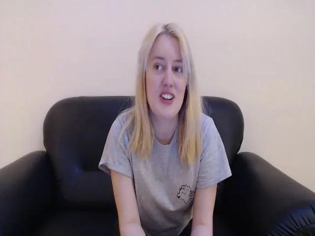 Live sex webcam photo for SolaraSweet #253191234