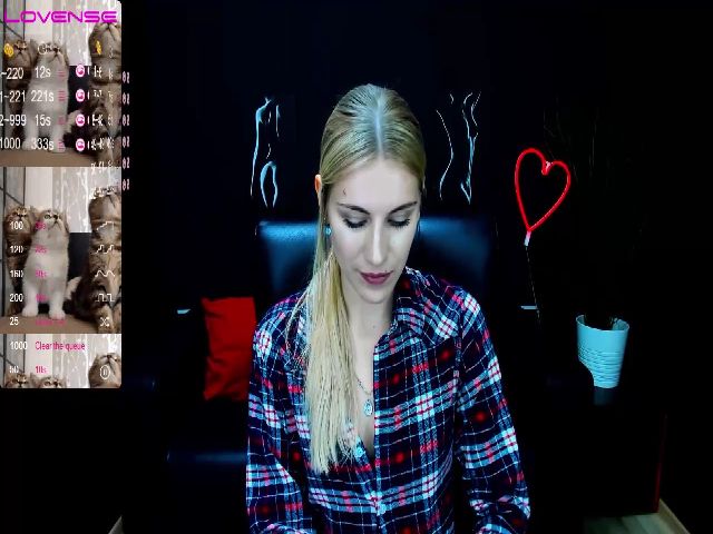 Live sex webcam photo for LiliManchest #260102702