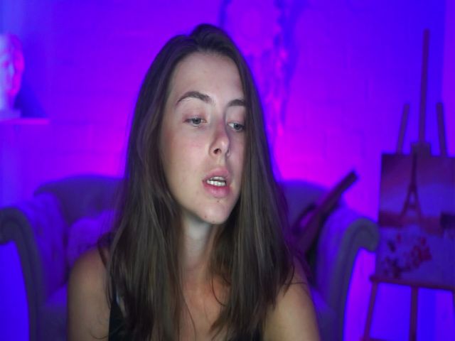 Live sex webcam photo for GloriaElmers #254786297