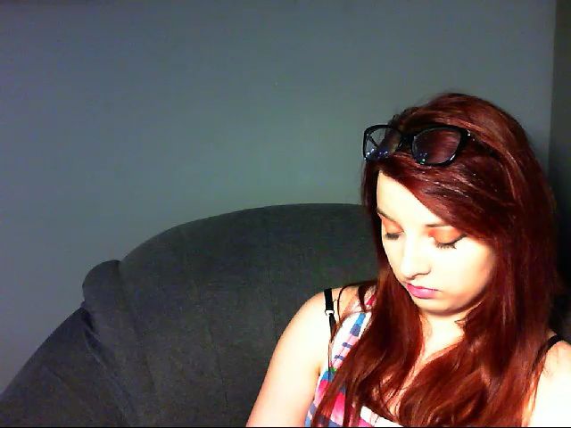 Live sex webcam photo for VirginLuna18 #263822362