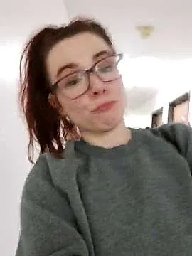 Live sex webcam photo for Gangsterbitch #244492657