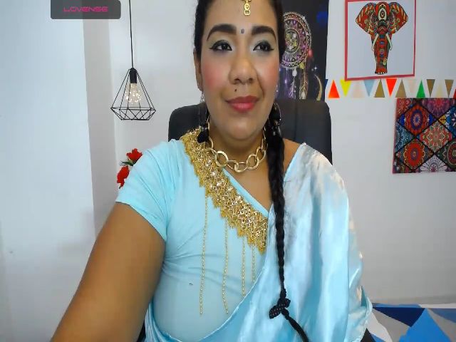 Live sex webcam photo for IndianMama #254845771