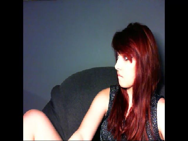 Live sex webcam photo for VirginLuna18 #259440411