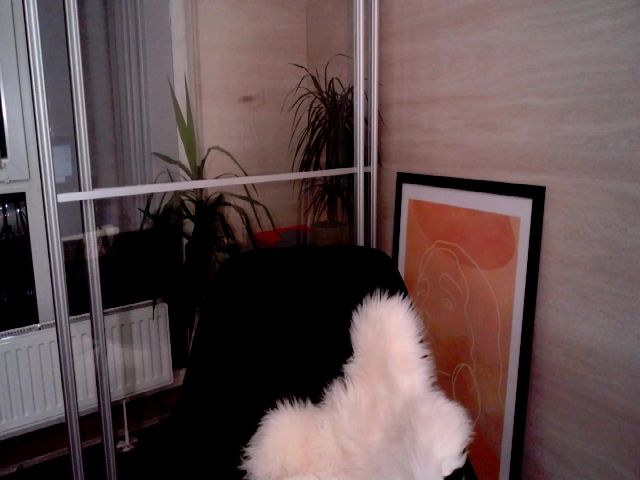 Live sex webcam photo for LovelyBvnny #258819844