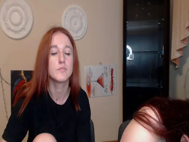 Live sex webcam photo for BeautiAmber #258215943