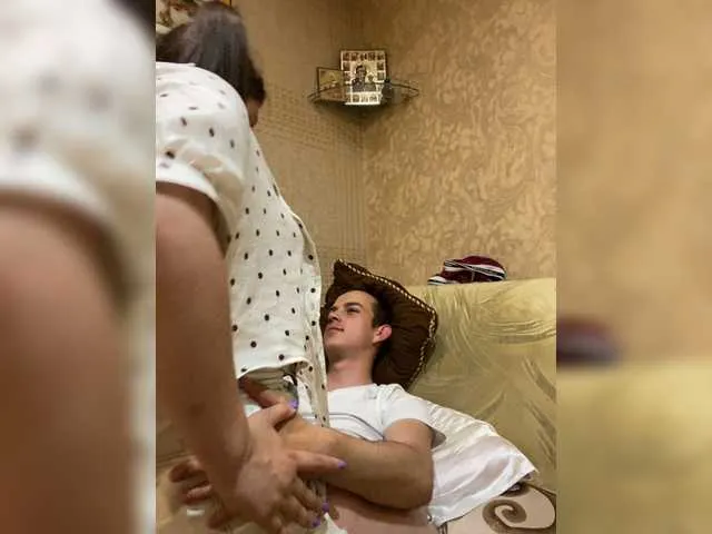 Live sex webcam photo for FoxiZ #252805968