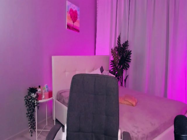 Live sex webcam photo for Libby_Nora #257812677