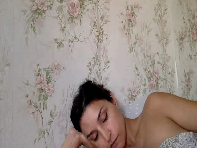 Live sex webcam photo for JolyBoss #256283527