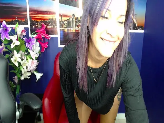Live sex webcam photo for Infernalsexx #265297873