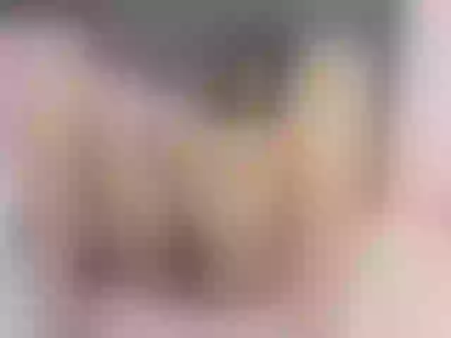 Live sex webcam photo for YoursLauren #259903526