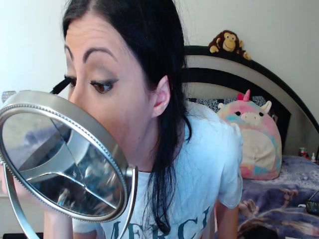 Live sex webcam photo for lyllla #262849242