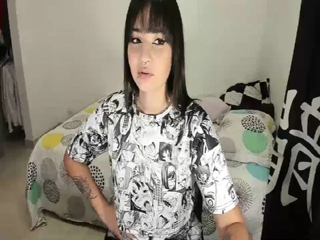 Live sex webcam photo for Rebeccawild_ #259035550