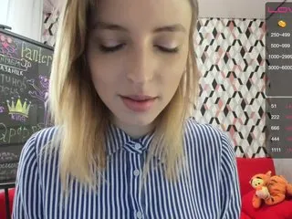Live sex webcam photo for MissFentasy1 #240526608