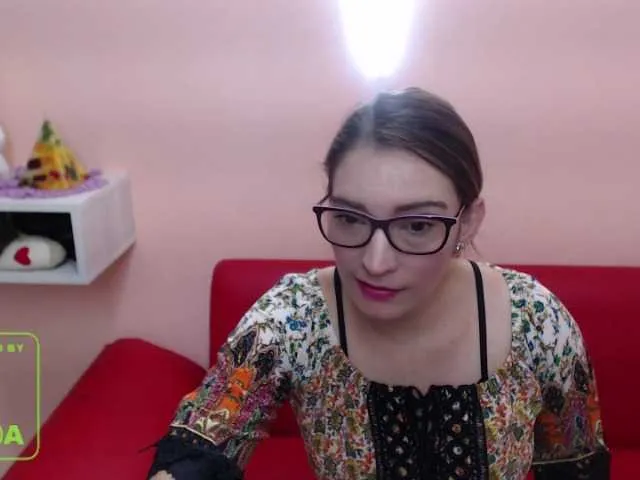 Live sex webcam photo for jeniferblanco #241042349