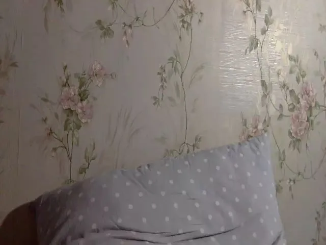 Live sex webcam photo for JolyBoss #265531927