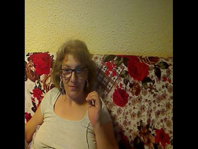 Live sex webcam photo for LovelyGinny #257880816