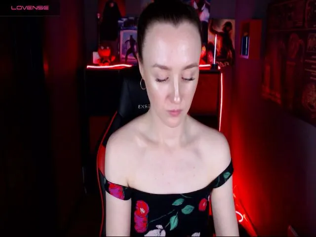 Live sex webcam photo for KateGreen #264130275