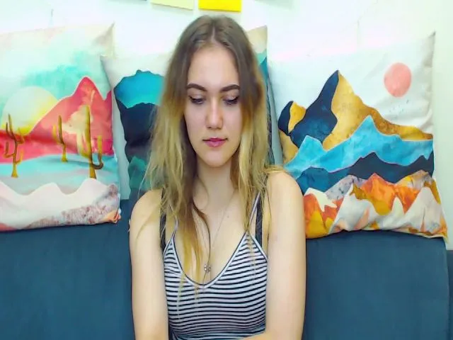 Live sex webcam photo for NancyYounq #264666168