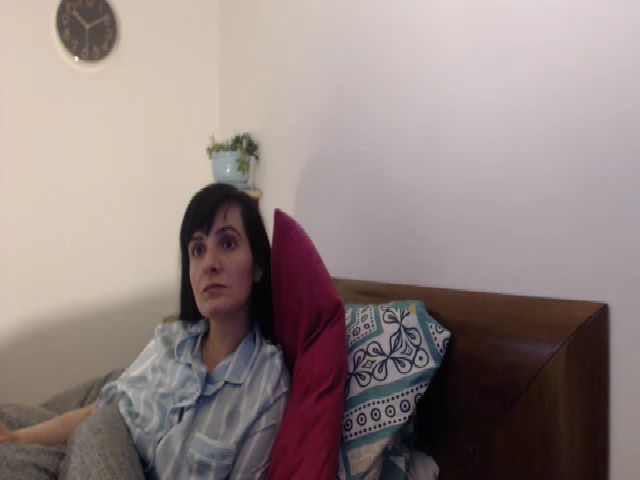 Live sex webcam photo for isabellazee2 #258991969