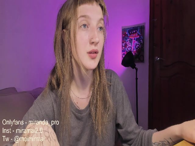 Live sex webcam photo for Miranda2_0 #254953921