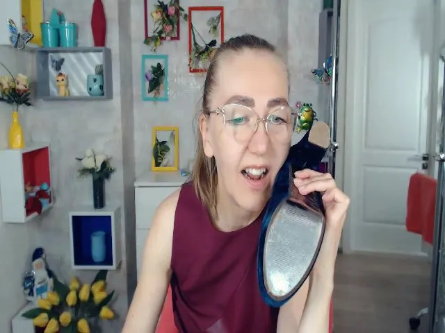 Live sex webcam photo for Greybunny #262618854