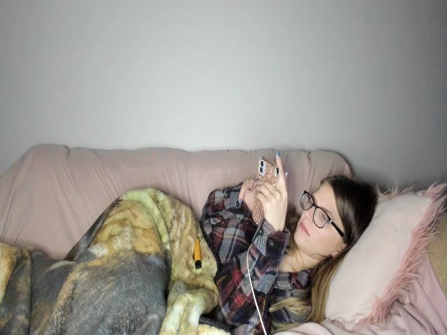 Live sex webcam photo for Meganholly00 #254936871