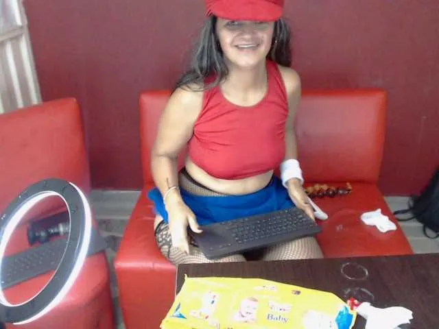 Live sex webcam photo for momlatin #241258685