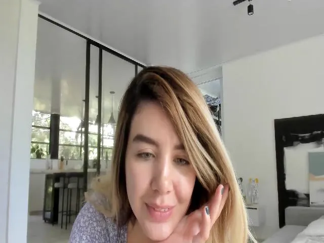 Live sex webcam photo for LauraVega #254843557
