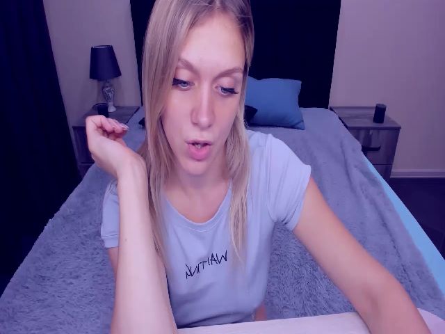 Live sex webcam photo for MeganKind #256205504