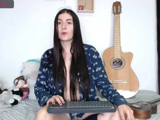 Live sex webcam photo for EstephanLaan #241050035