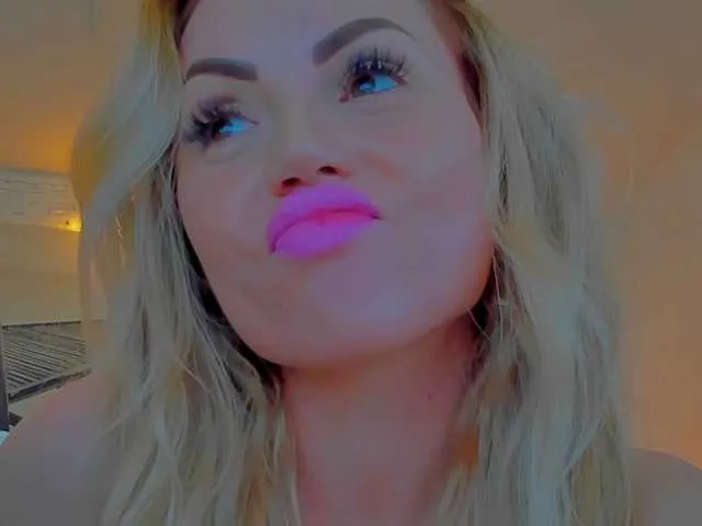 Live sex webcam photo for blondebab3 #255006073