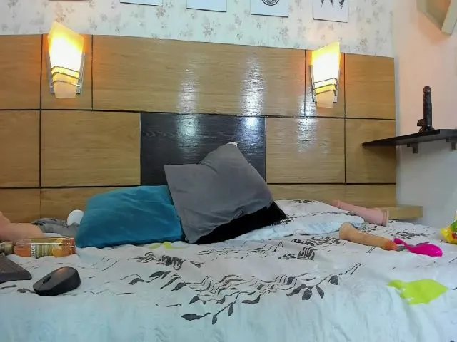 Live sex webcam photo for Mssburbuja #261160560