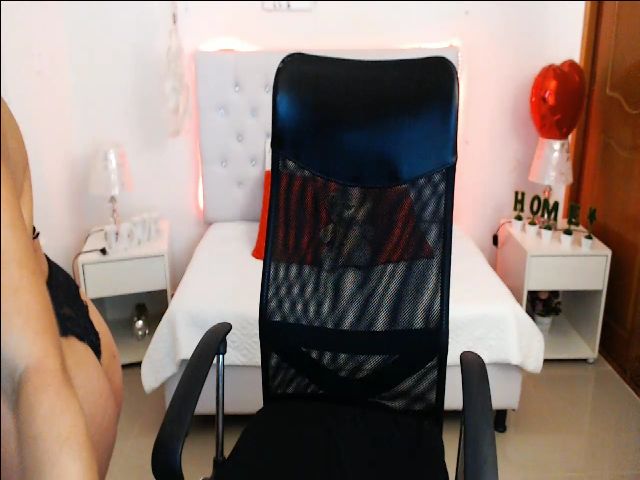 Live sex webcam photo for Antonella_lpz #254282046