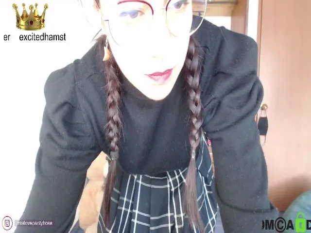 Live sex webcam photo for Miahot21 #259426218