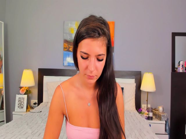 Live sex webcam photo for AriaRiley #257313328