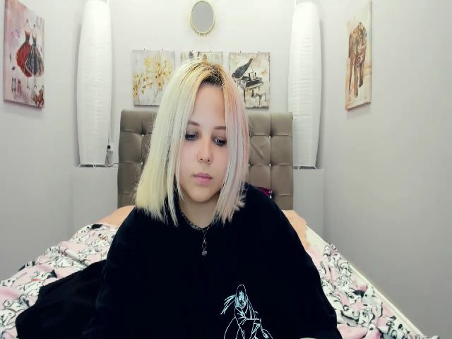 Live sex webcam photo for Helokit #262016128