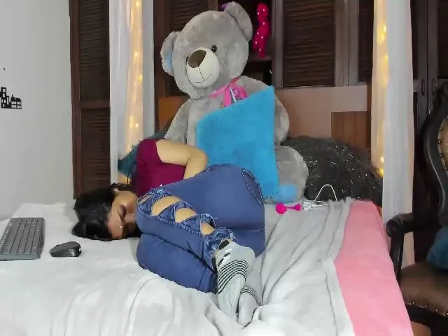 Live sex webcam photo for Latinangel1_ #258114442