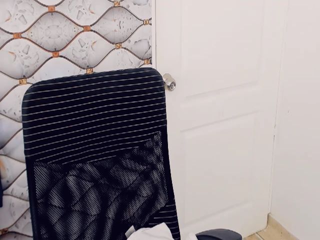 Live sex webcam photo for Anna_cooper #254915970