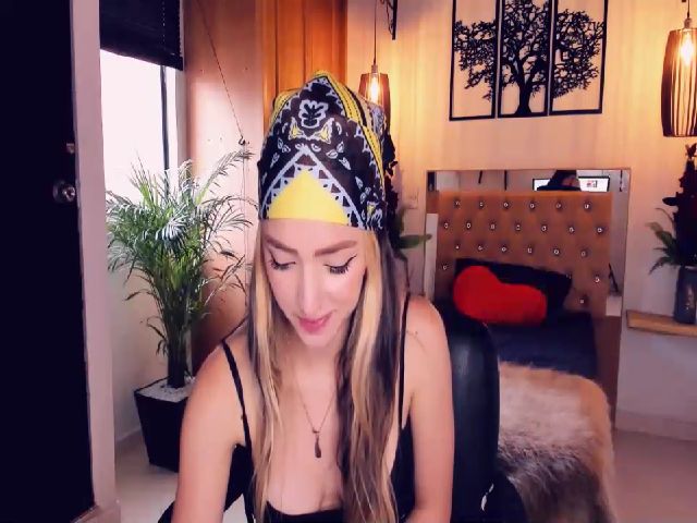 Live sex webcam photo for Saory_kido #263913561