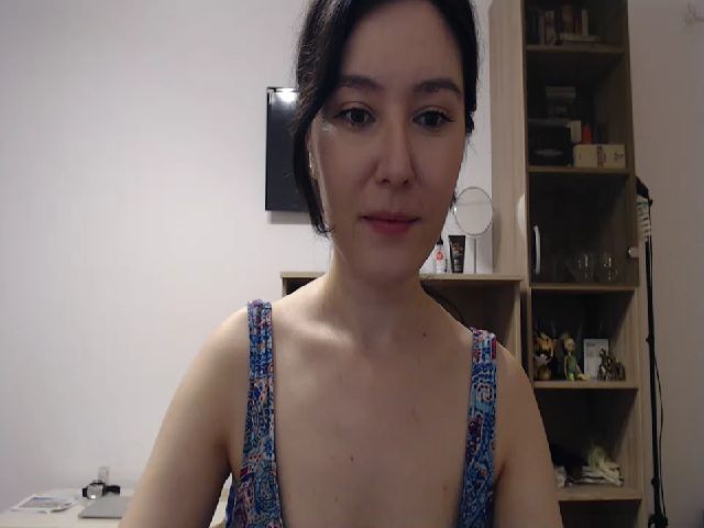 Live sex webcam photo for TheMorrigan_ #255138605