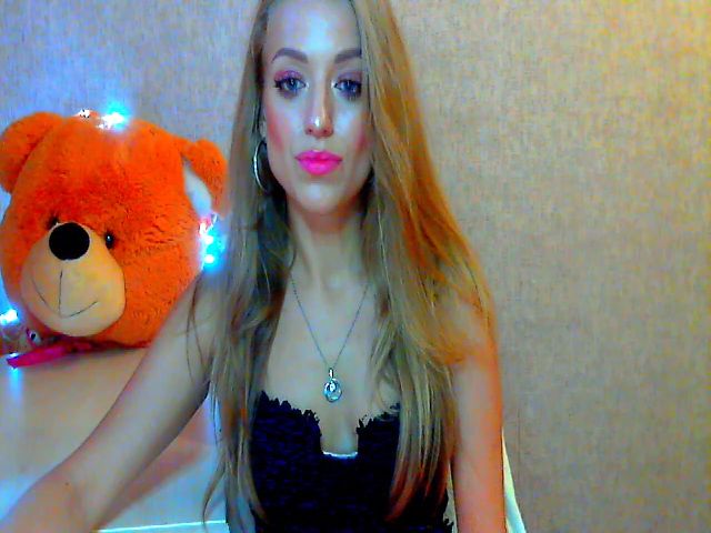 Live sex webcam photo for Hollyda #262900298