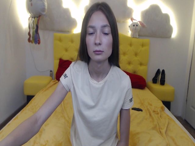 Live sex webcam photo for VikkiDaily #258079531