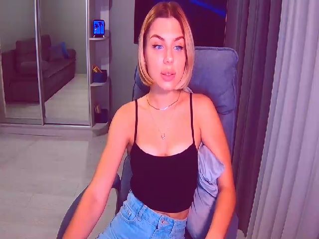 Live sex webcam photo for STORM_BORN #258248608